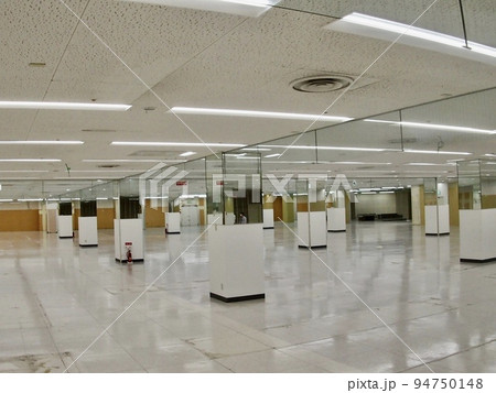 契約終了、原状回復、原状復旧、飲食店、閉店、テナント退店、テナントリーシング、工事、敷金返還、保証金 94750148