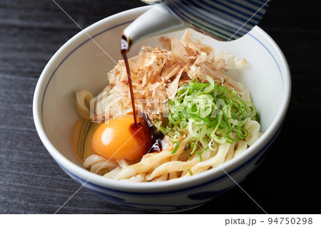 釜玉うどん 釜玉うどん 94750298