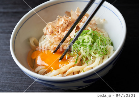 釜玉うどん 釜玉うどん 94750301