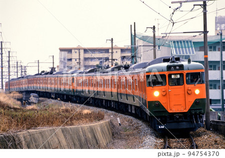 2000年 引込線を走る113系電車11両 2000年 引込線を走る113系電車11両 94754370