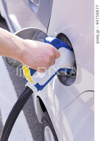 電気自動車　充電スポット 94756677
