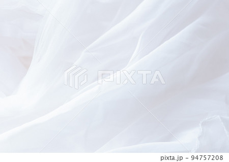 ファブリック　背景素材　白　white　ホワイト　衣装　飾りつけ　テキストスペース　仮想空間 94757208
