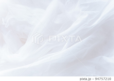ファブリック　背景素材　白　white　ホワイト　衣装　飾りつけ　テキストスペース　仮想空間 94757210