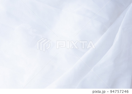 ファブリック　背景素材　白　white　ホワイト　衣装　飾りつけ　テキストスペース　仮想空間 94757246