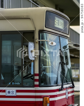 福江港ターミナル前に停車中の五島バス / Fukue Island, Japan 福江港ターミナル前に停車中の五島バス / Fukue Island, Japan 94758383