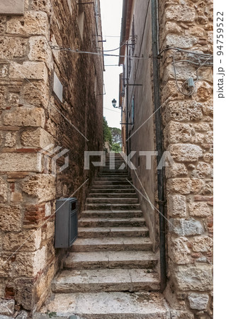 Beautiful view of Tuscany landscape and landmarks. Summer in Italy 94759522