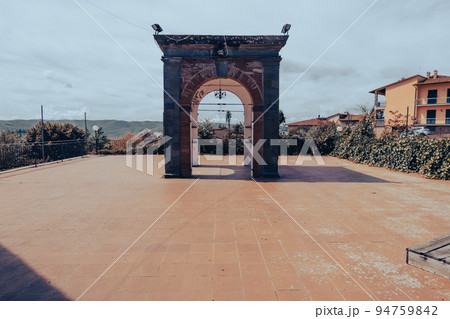 Beautiful view of Tuscany landscape and landmarks. Summer in Italy Beautiful view of Tuscany landscape and landmarks. Summer in Italy 94759842