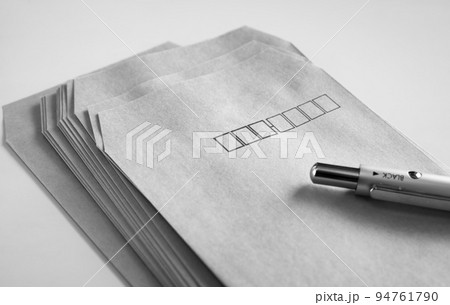 封筒　宛名書き　郵便番号枠　クラフト封筒 94761790