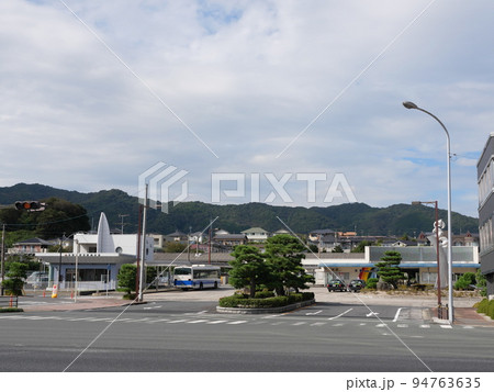 JR山陽本線「光駅」駅前風景(山口県光市) JR山陽本線「光駅」駅前風景(山口県光市) 94763635