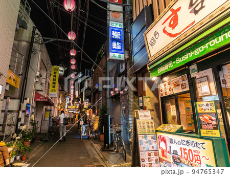 日本の東京都市景観 9週世界最多…もはや感染源でない飲み屋街は…三軒茶屋・すずらん通り…=9月21日 日本の東京都市景観 9週世界最多…もはや感染源でない飲み屋街は…三軒茶屋・すずらん通り…=9月21日 94765347