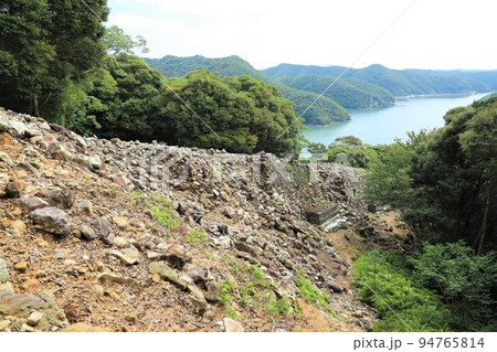 金田城の東南角石塁 金田城の東南角石塁 94765814