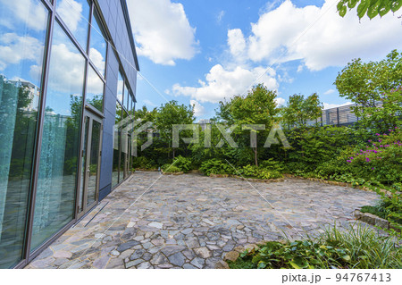 ホテル阪急レスパイア大阪　屋外庭園 94767413