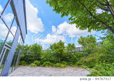 ホテル阪急レスパイア大阪　屋外庭園 94767417