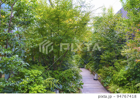 ホテル阪急レスパイア大阪　屋外庭園 94767418