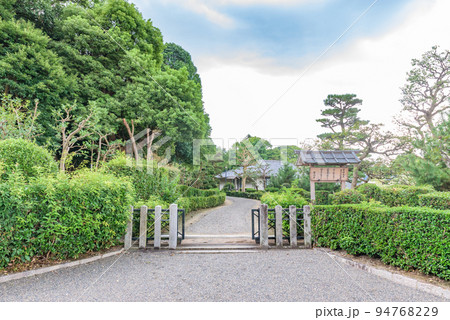 【世界遺産】誉田御廟山古墳(こんだごびょうやまこふん) 惠我藻伏崗陵 第15代応神天皇陵 【世界遺産】誉田御廟山古墳(こんだごびょうやまこふん) 惠我藻伏崗陵 第15代応神天皇陵 94768229