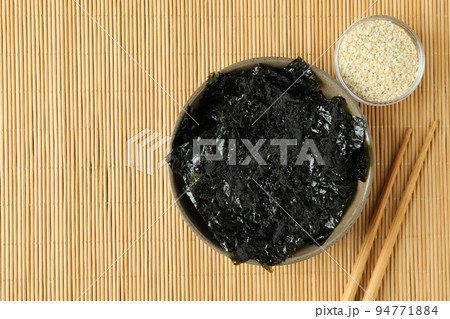 Concept of Japanese food, seaweed nori, space for text Concept of Japanese food, seaweed nori, space for text 94771884