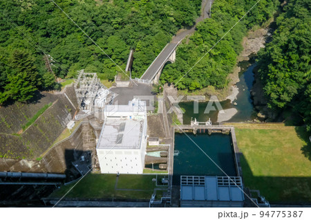 東京都 奥多摩町 夏 奥多摩湖 小河内ダム 東京都 奥多摩町 夏 奥多摩湖 小河内ダム 94775387