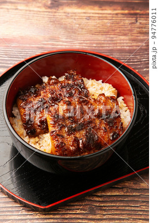 竹輪の蒲焼き丼 94776011