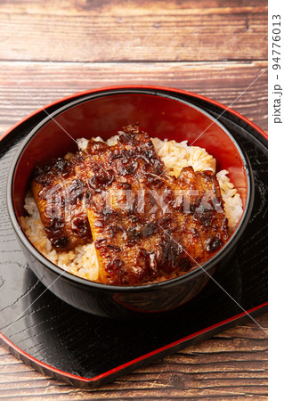 竹輪の蒲焼き丼 94776013
