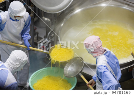 給食センター　 SDGs 9.産業と技術革新の基盤を作ろう 94781169