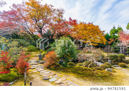 京都大原の秋 紅葉の実光院 旧理覚院庭園 京都大原の秋 紅葉の実光院 旧理覚院庭園 94781591