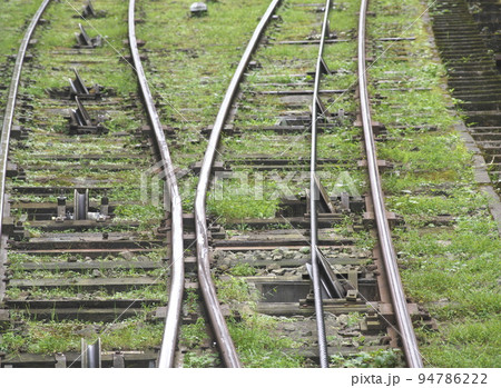 単線交走式ケーブルカーの分岐部 94786222