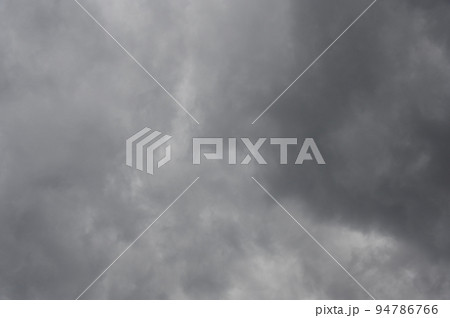 台風前の雲空 台風前の雲空 94786766