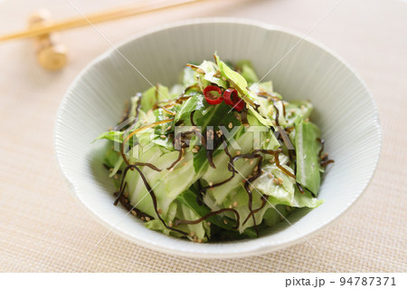 塩昆布とキャベツのサラダ 塩昆布とキャベツのサラダ 94787371