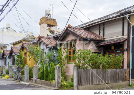 三角屋根が印象的な5連長屋　洋風長屋リノベーション【阿倍野区昭和町エリア】 94790021