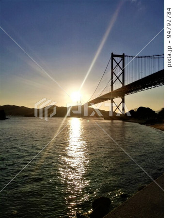 橋と夕日 橋と夕日 94792784