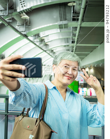 コピースペース カジュアル 無造作 94793212