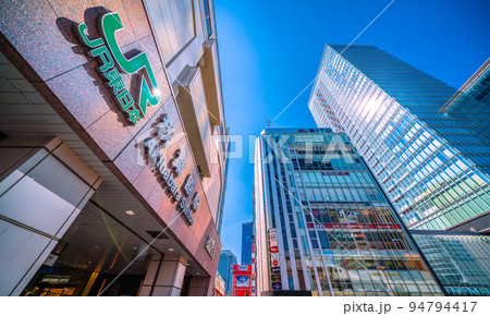 日本の東京都市景観 10週世界最多…秋葉原駅…(コロナ禍でも、秋葉原は人出が多い)=9月26日 日本の東京都市景観 10週世界最多…秋葉原駅…(コロナ禍でも、秋葉原は人出が多い)=9月26日 94794417