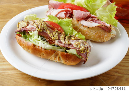 ローストビーフサンド　ベーコンサンド 94798411