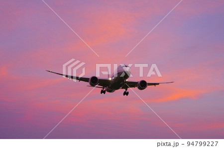 夕暮れの着陸機 夕暮れの着陸機 94799227