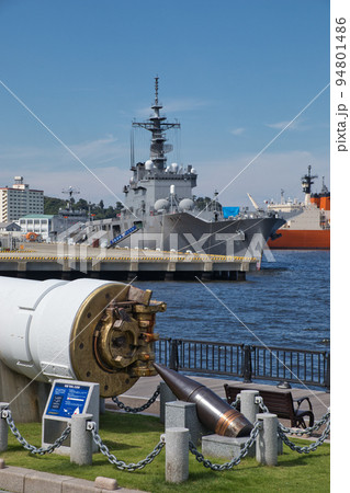 輸送艦 「くにさき」と戦艦「むつ」主砲 輸送艦 「くにさき」と戦艦「むつ」主砲 94801486