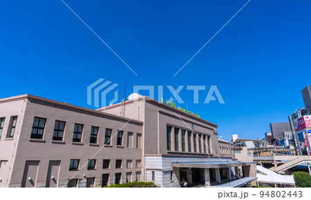 日本の東京都市景観 上野駅などを望む 94802443