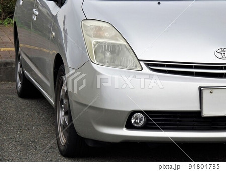 自動車イメージ　トヨタ2代目プリウスのフロントマスク 94804735