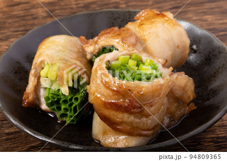 細ネギの豚バラ巻き 94809365