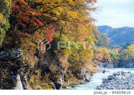 秋の長鳥峡のライン下り 秋の長鳥峡のライン下り 94809610