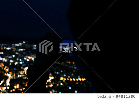 夜景を撮る人 夜景を撮る人 94811280