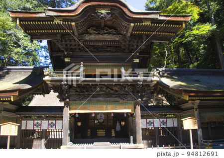 諏訪大社 下社春宮 弊拝殿(長野県下諏訪町) 諏訪大社 下社春宮 弊拝殿(長野県下諏訪町) 94812691