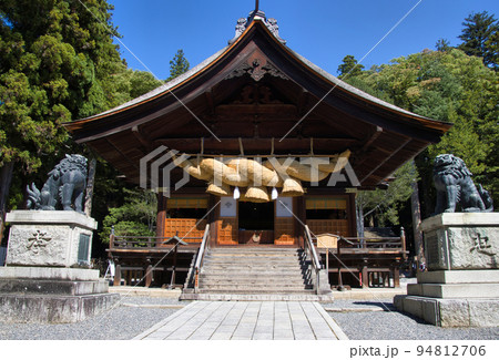 諏訪大社　下社秋宮　神楽殿（長野県下諏訪町） 94812706