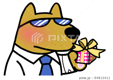 プレゼントするサラリーマン犬 94813411