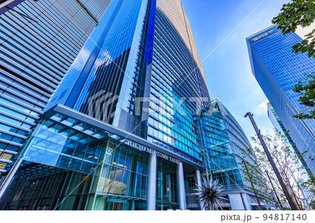 東京　中央区の都市風景　東京ミッドタウン八重洲 94817140
