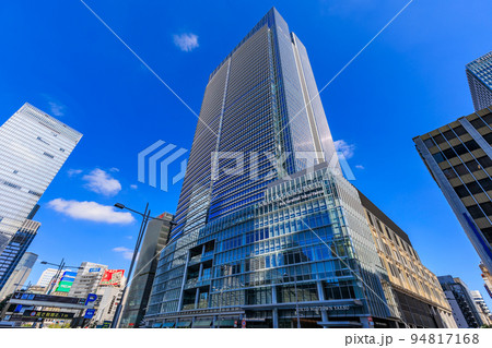 東京　中央区の都市風景　東京ミッドタウン八重洲 94817168