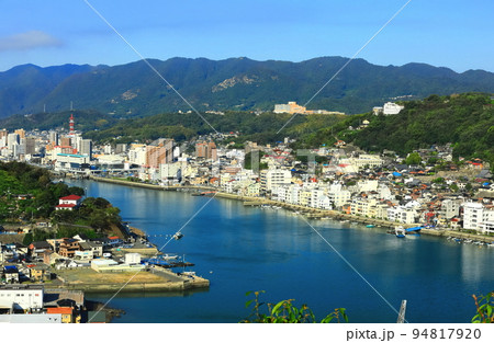 【広島県】向島から見た尾道の街並み(千光寺公園) 【広島県】向島から見た尾道の街並み(千光寺公園) 94817920