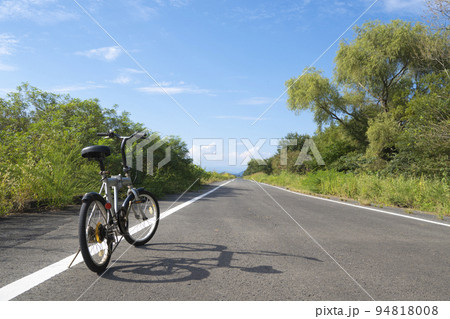 自転車/サイクリング/路肩 自転車/サイクリング/路肩 94818008