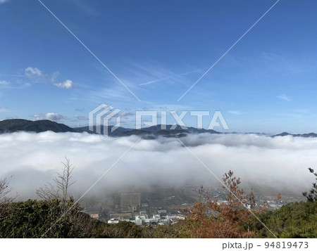 京都府亀岡市：霧のテラスからの雲海 94819473