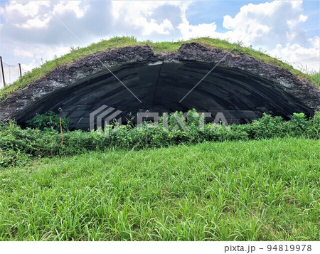 出水特攻碑公園　掩体壕（特別攻撃隊出撃の地：260余名南方へ) 出水市平和町　鹿児島県 94819978