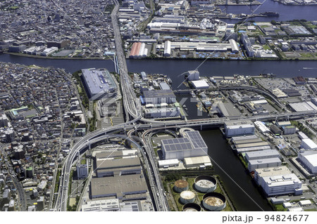 首都高横羽線の生麦ジャンクション付近を空撮 首都高横羽線の生麦ジャンクション付近を空撮 94824677